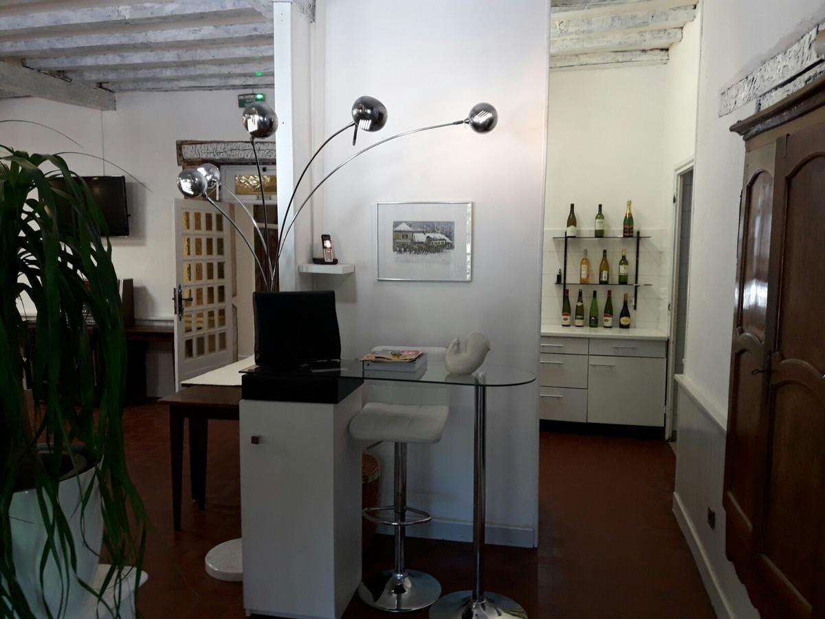 Hotel Restaurant La Croix Blanche Lyon Buitenkant foto